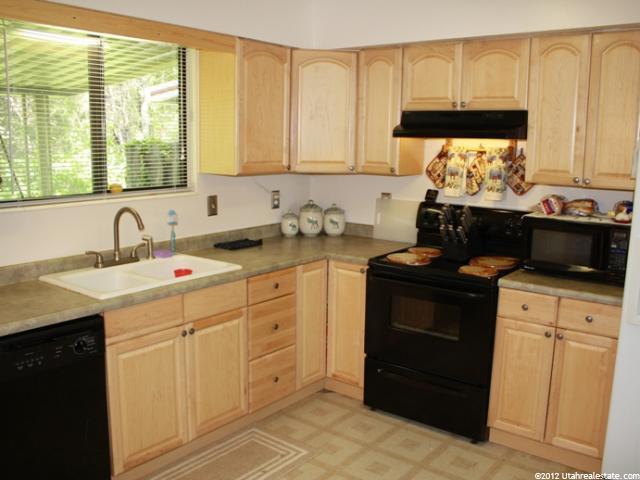281 E 7th St, Ogden, UT 84404 — photo 7