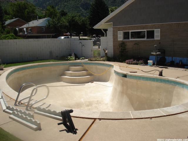 2425 Pierce Ave, Ogden, UT 84401 — photo 9