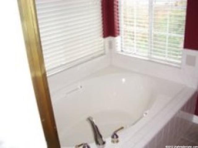194 W 1450 N, Bountiful, UT 84010 — photo 2