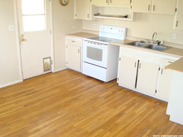 4662 S 2575 W, Roy, UT 84067 — photo 3