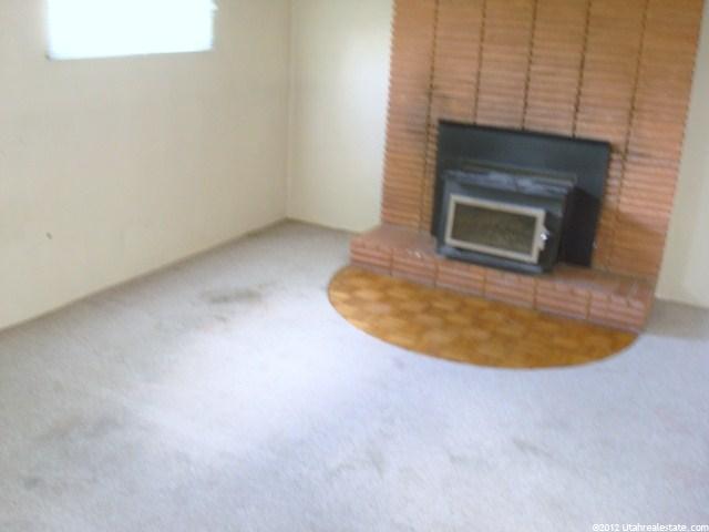 4662 S 2575 W, Roy, UT 84067 — photo 8