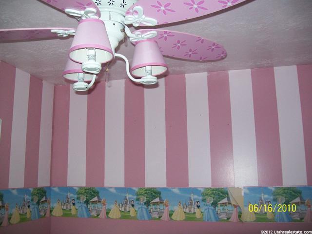 572 E 2100 S, Clearfield, UT 84015 — photo 12