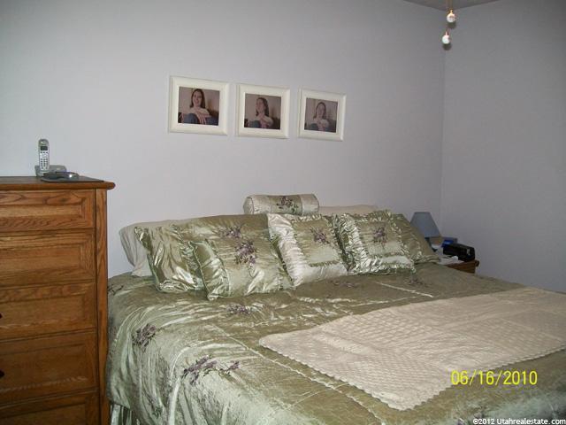 572 E 2100 S, Clearfield, UT 84015 — photo 5