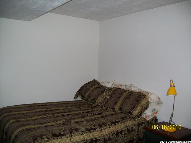 572 E 2100 S, Clearfield, UT 84015 — photo 7
