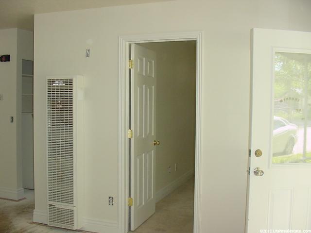 608 S 1000 E, Clearfield, UT 84015 — photo 4