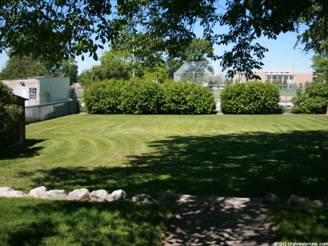 862 S 1000 E, Clearfield, UT 84015 — photo 10