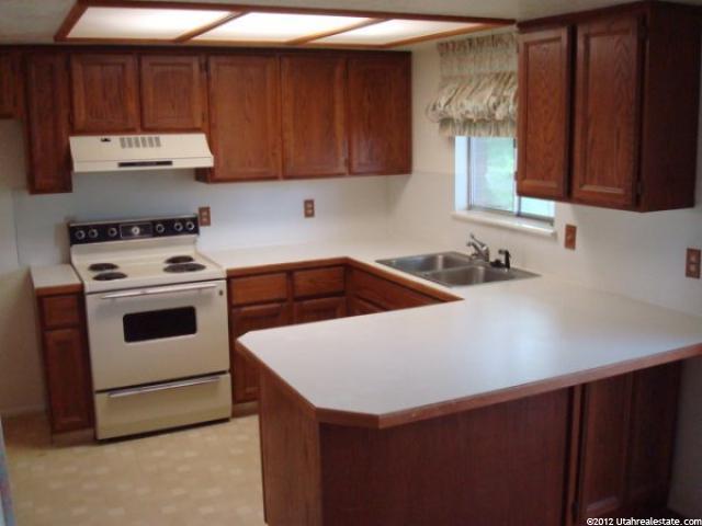 4446 S 2900 W, Roy, UT 84067 — photo 3