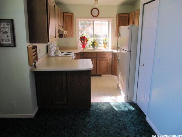 3224 S Plum Tree Ln W, Bountiful, UT 84010 — photo 7
