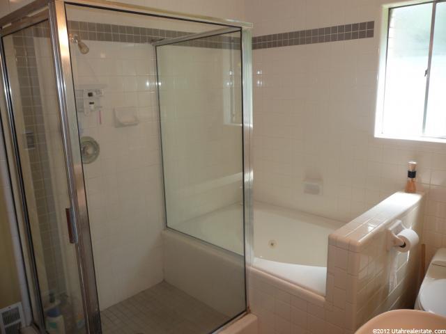 985 E 300 S, Bountiful, UT 84010 — photo 4