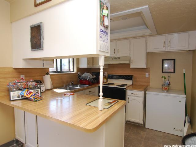 1554 S Monroe E #C-2, Ogden, UT 84404 — photo 2