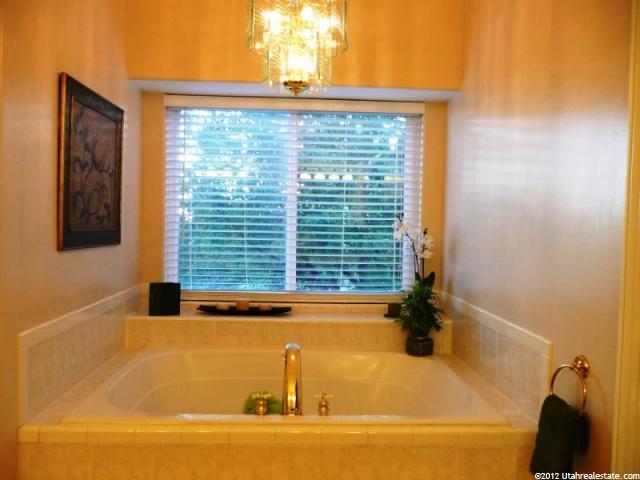 914 E 3450 N, North Ogden, UT 84414 — photo 10