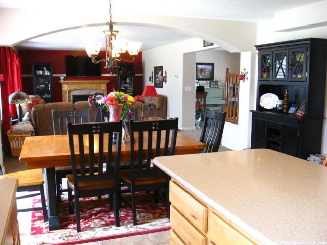 1918 S 2265 W, Syracuse, UT 84075 — photo 6