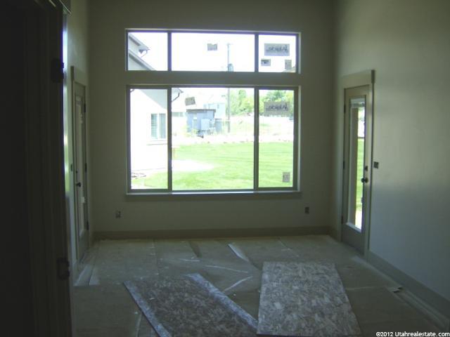 1283 W 2340 N, Clinton, UT 84015 — photo 2
