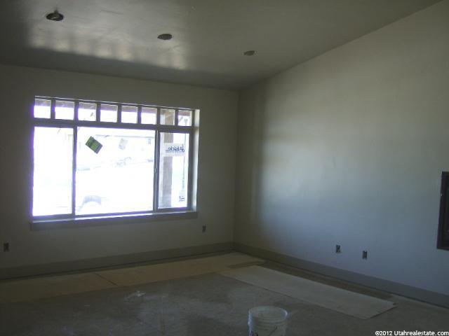 1283 W 2340 N, Clinton, UT 84015 — photo 4