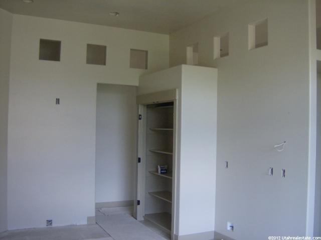1283 W 2340 N, Clinton, UT 84015 — photo 5