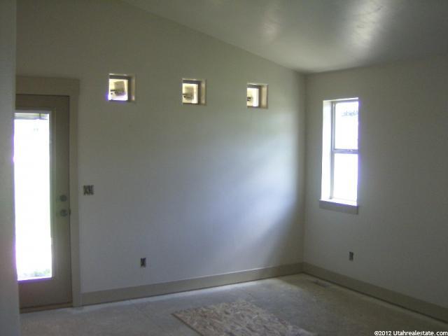 1283 W 2340 N, Clinton, UT 84015 — photo 7