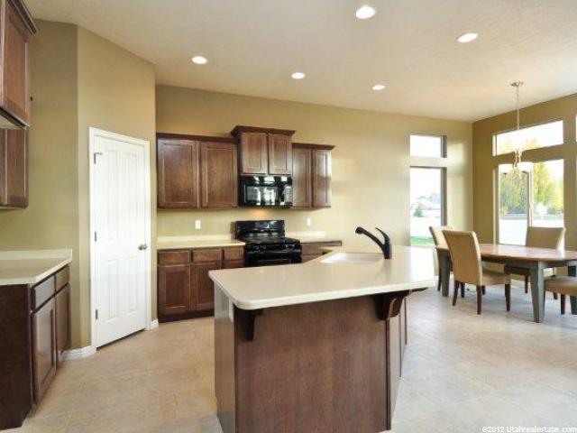 1417 W 2340 N #5, Clinton, UT 84015 — photo 3