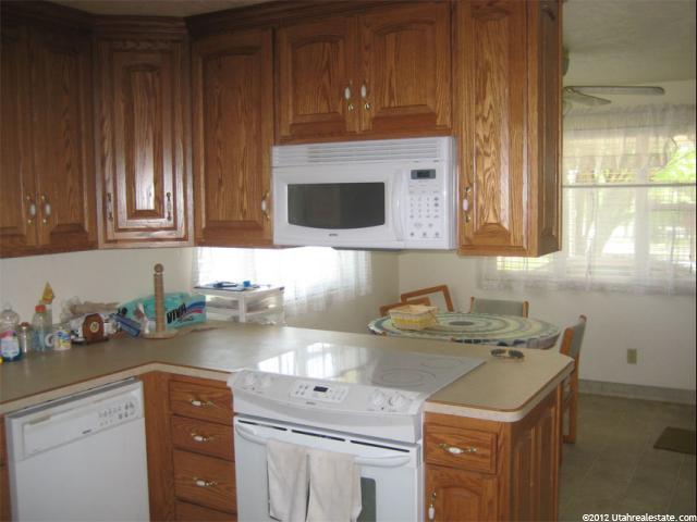 190 E 100 N, Mona, UT 84645 — photo 7