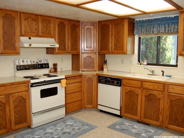 2210 E 3250 N, Layton, UT 84040 — photo 6