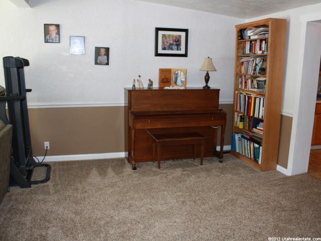 237 N Hawthorne St, Layton, UT 84041 — photo 8