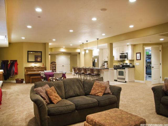221 S 200 E, Farmington, UT 84025 — photo 2