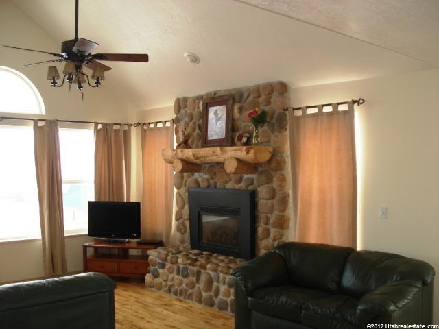 747 S Spruce Dr, Garden City, UT 84028 — photo 5