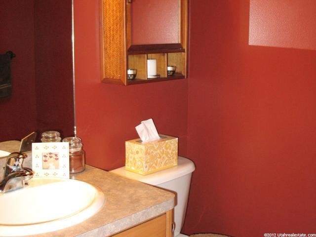 42 E 2450 N, Layton, UT 84041 — photo 8