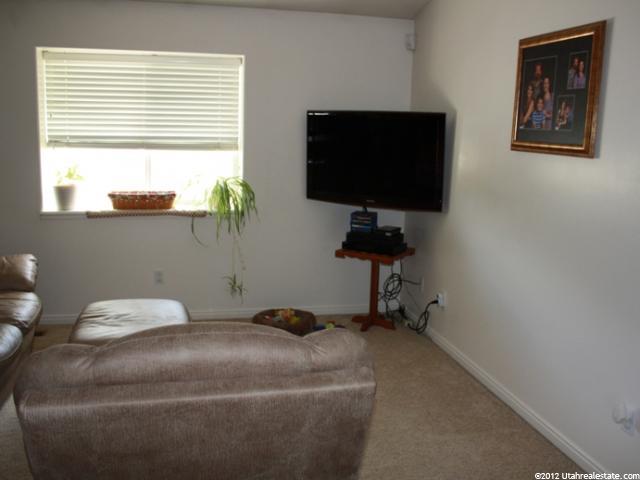 2094 View Dr, South Weber, UT 84405 — photo 5