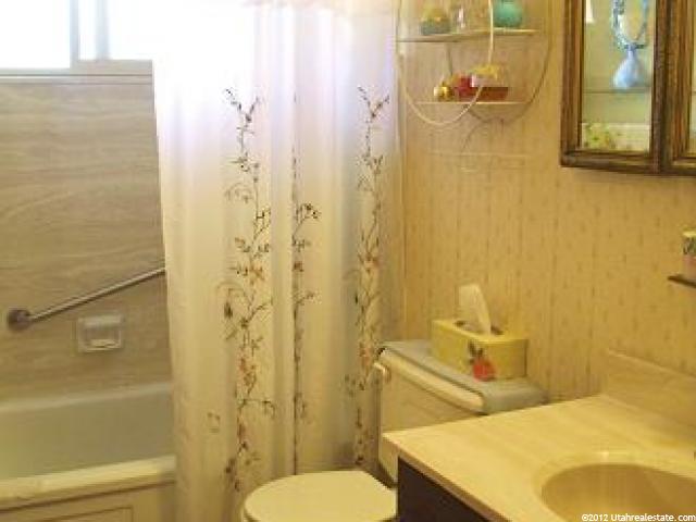 1020 E Sherwood Dr, Ogden, UT 84404 — photo 10