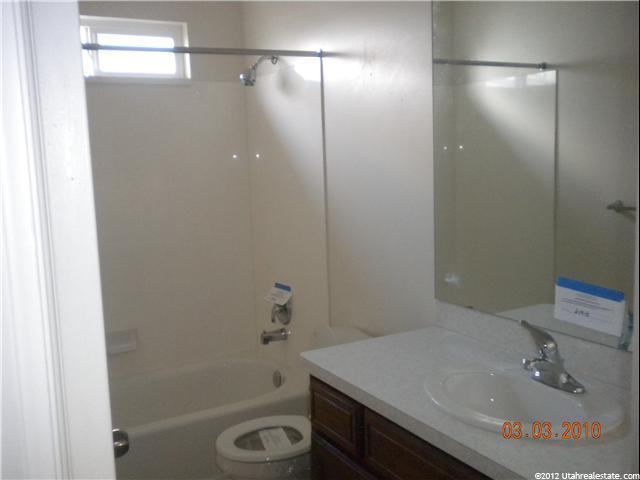 2252 N 2225 W, Clinton, UT 84015 — photo 2