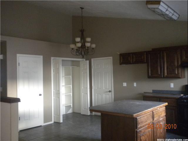 2252 N 2225 W, Clinton, UT 84015 — photo 6