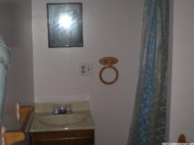 731 E 900 N, Layton, UT 84041 — photo 11
