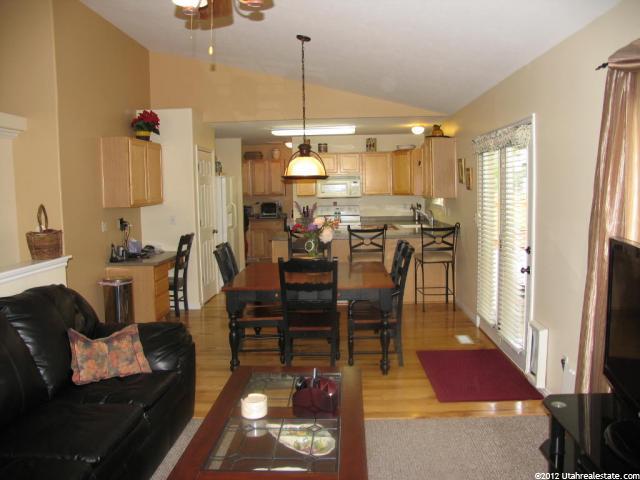 405 S 950 W, Layton, UT 84041 — photo 4