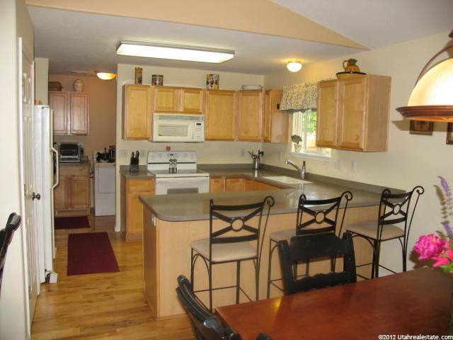 405 S 950 W, Layton, UT 84041 — photo 5