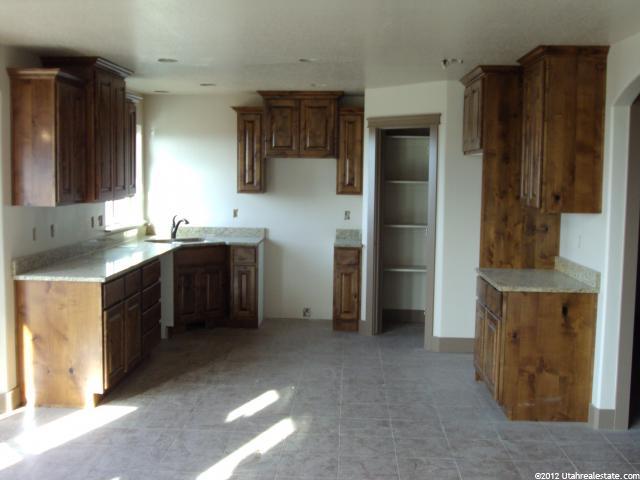 1605 W 600 S, Layton, UT 84041 — photo 2