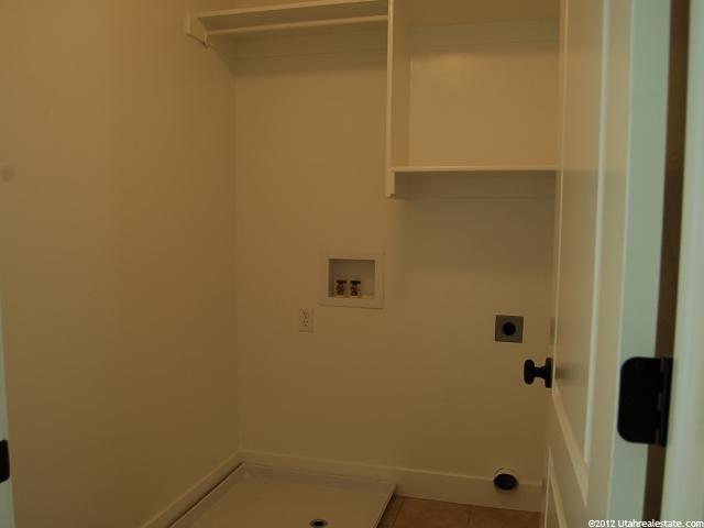 2 Arnold Dr, Layton, UT 84041 — photo 8