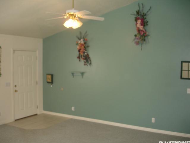848 E Canfield Dr N, Ogden, UT 84404 — photo 2