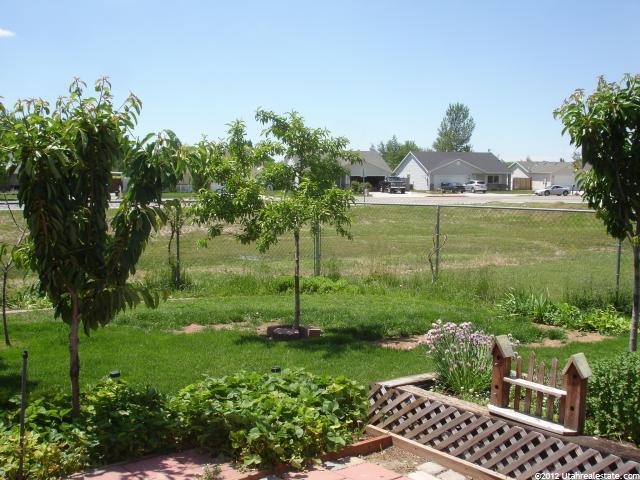 848 E Canfield Dr N, Ogden, UT 84404 — photo 11