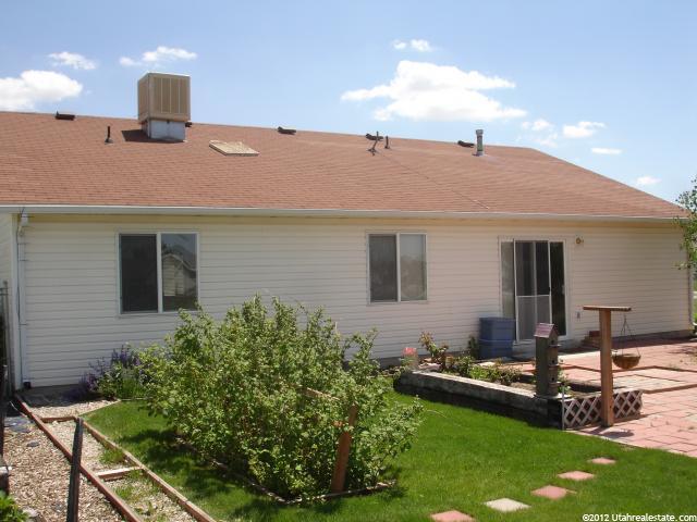 848 E Canfield Dr N, Ogden, UT 84404 — photo 9