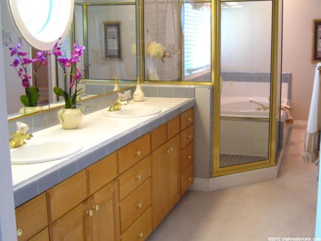 6187 S 2090 E, Holladay, UT 84121 — photo 11