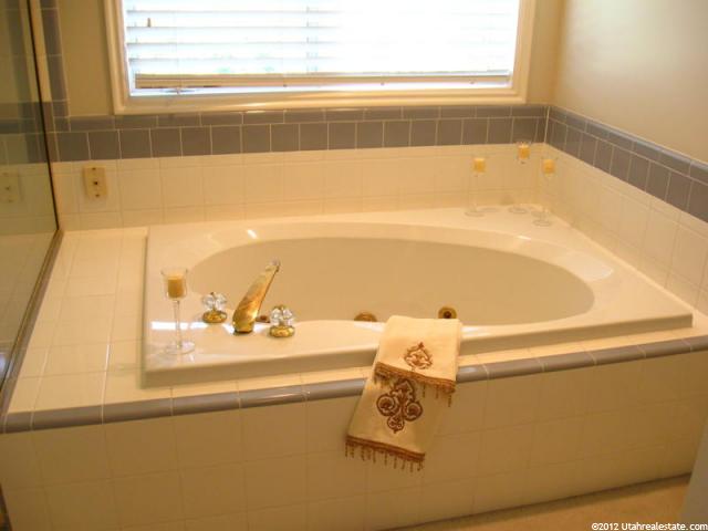 6187 S 2090 E, Holladay, UT 84121 — photo 12