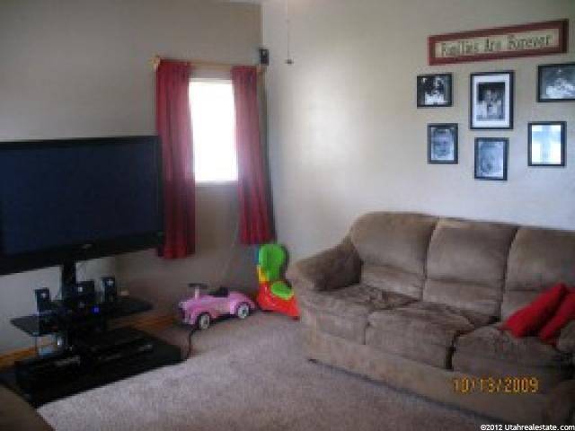 670 W 250 N, Vernal, UT 84078 — photo 4