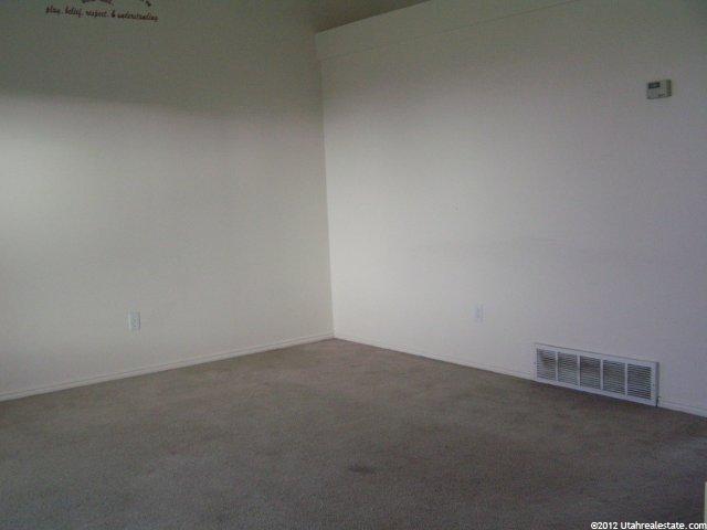 821 W 4200 S, Riverdale, UT 84405 — photo 2