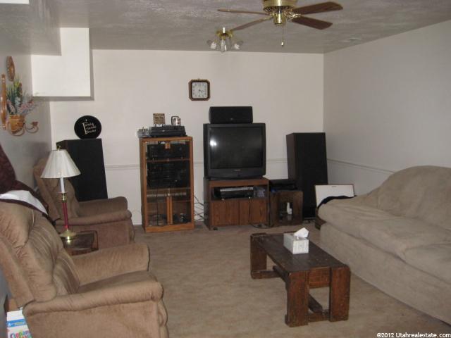 693 W 2400 N, Layton, UT 84040 — photo 6