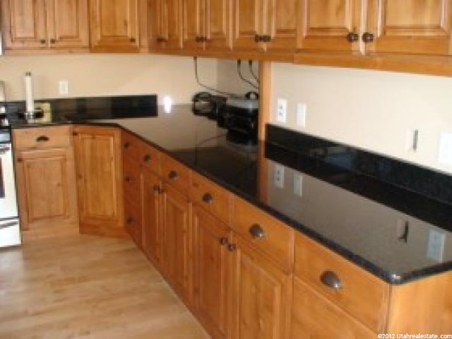 978 W 4000 N, Pleasant View, UT 84414 — photo 4