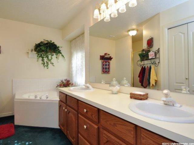 665 W 2275 N, Layton, UT 84041 — photo 11
