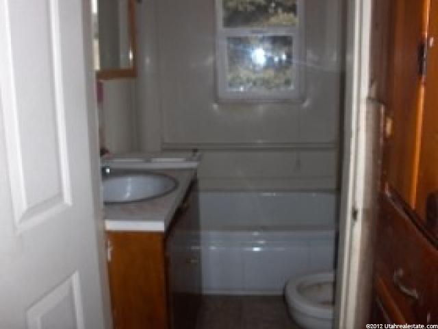 556 E 2nd St, Ogden, UT 84404 — photo 4