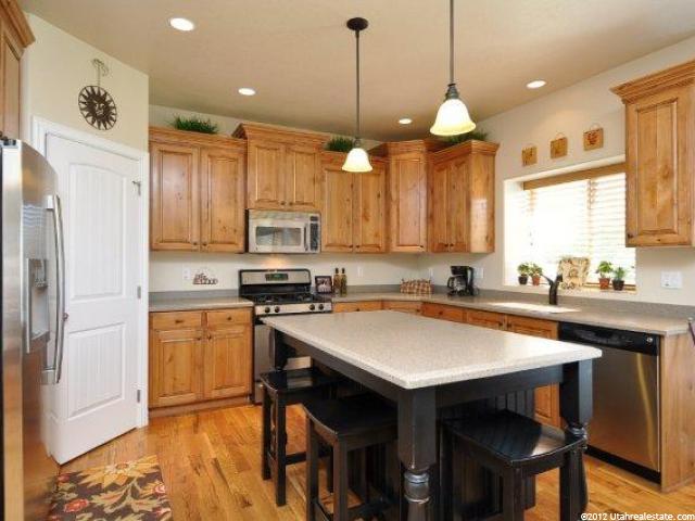 745 S 600 W, Layton, UT 84041 — photo 2