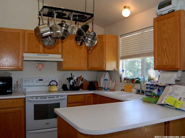 307 S 1050 E, Layton, UT 84041 — photo 11