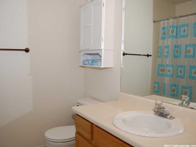 307 S 1050 E, Layton, UT 84041 — photo 5